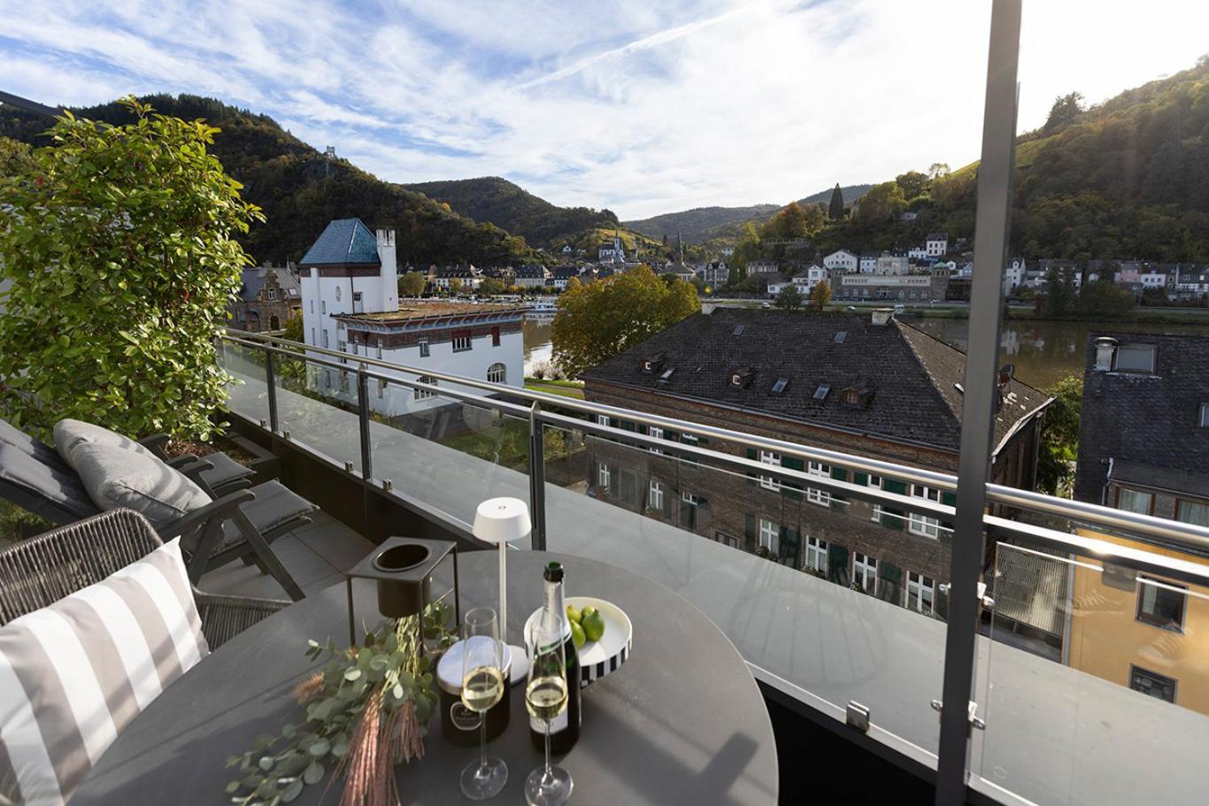 Neu Penthouse Moseltop Luxus Design Klima 2p Apartment Traben-Trarbach